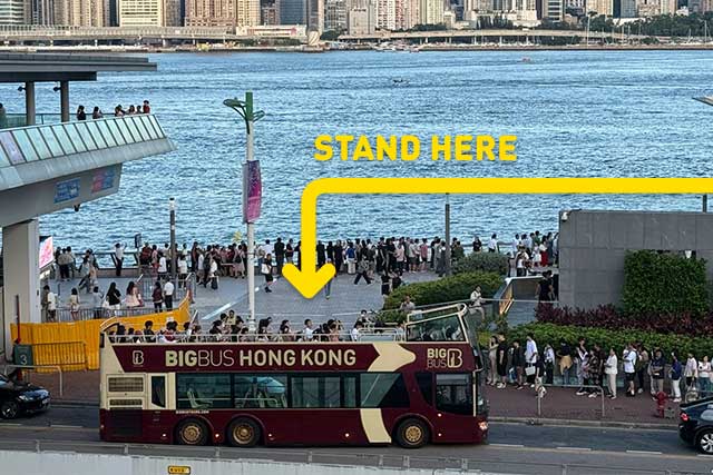 Statue of Bruce Lee on Avenue of Stars